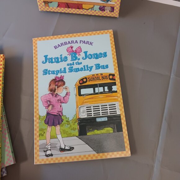 Junie B Jones First Boxed Set Ever Books 1-4 Barbara Park VTG 90s Childrens Book - Picture 5 of 9